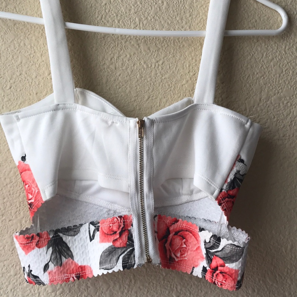 Floral top - Picture 3 of 3